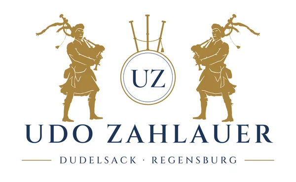 Logo Udo Zahlauer, Dudelsack Regensburg: zwei goldene Dudelsackspieler neben dem Monogramm UZ, Schriftzug in Dunkelblau