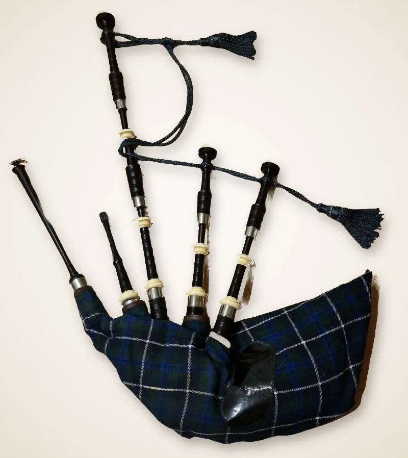 Great Highland Bagpipe mit Drones und Tartan-Bezug